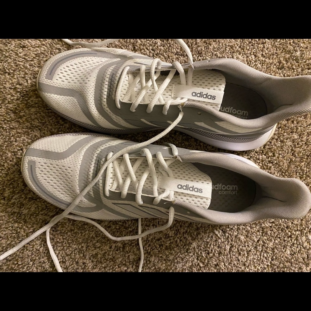 Adidas shoes - Picture 3 of 5